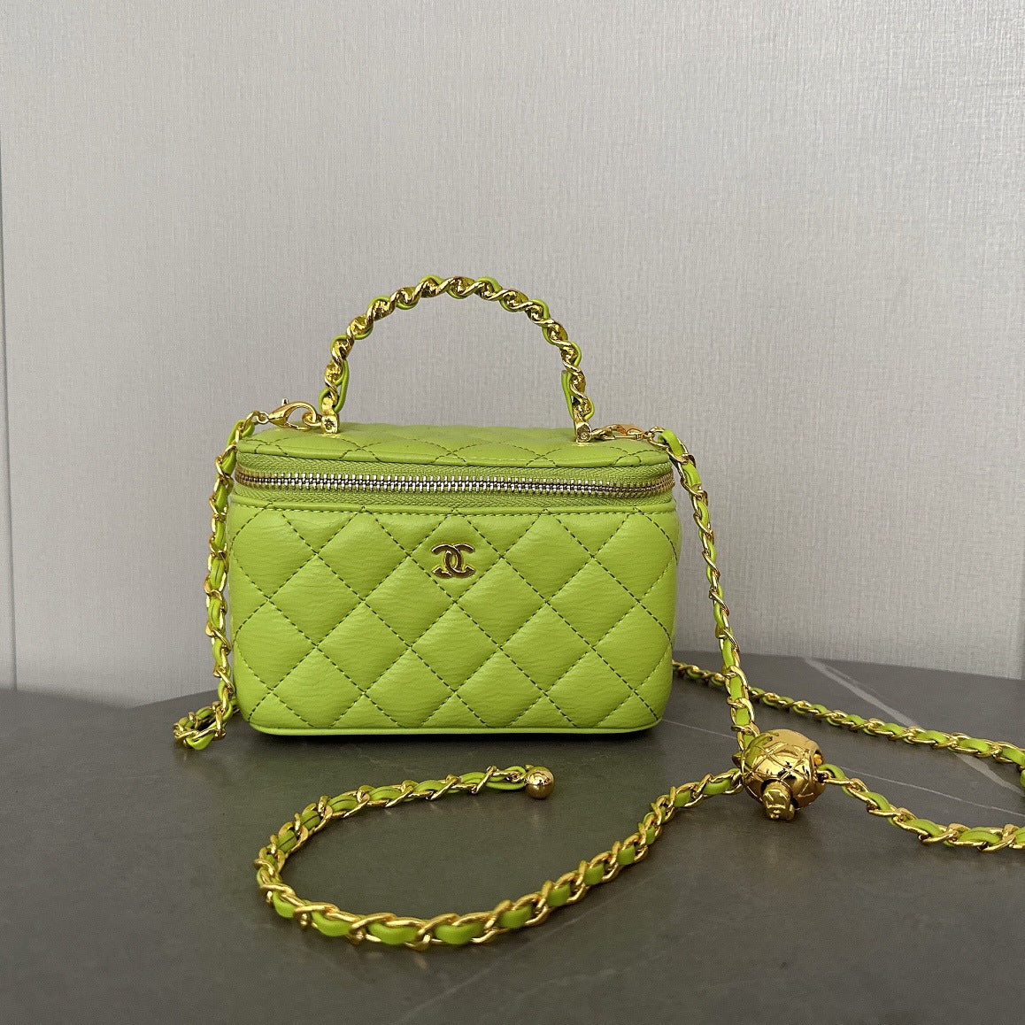 Women's Style Genuine Leather Diamond Chain Portable Box Women's Messenger Bag