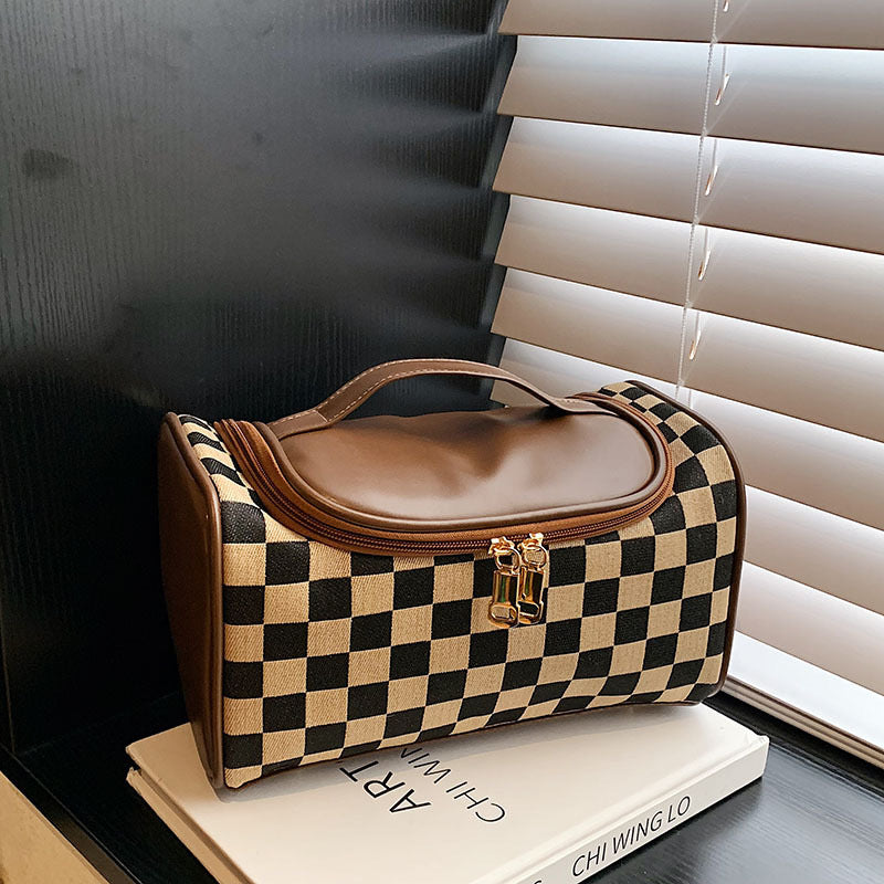 Portable Plaid Fashionable Capacity Stitching Wash Makeup Bag