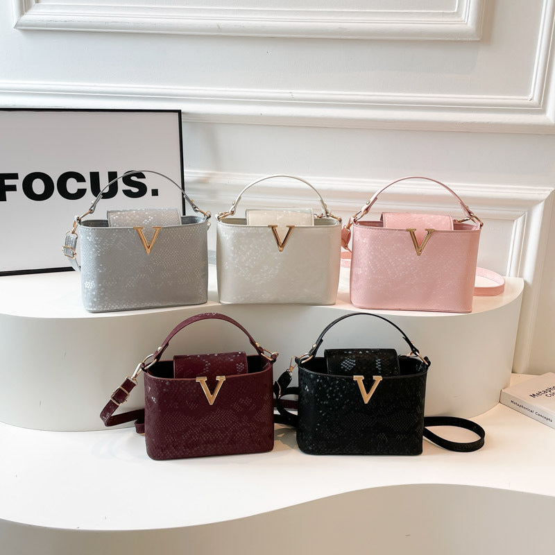 Capacity Solid Color Snake Pattern Summer Letter Hardware Texture Women's Shoulder Bag