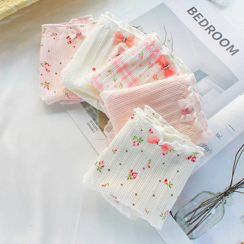Women's Cute Lace Edge Small Floral Mid Panties