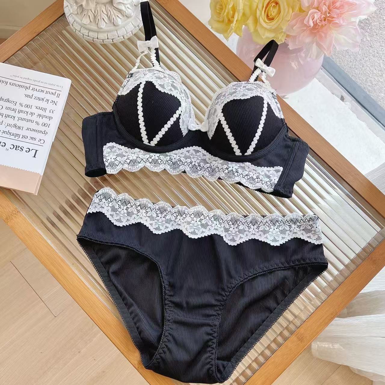 Women's Sexy Lace Small Chest Push-up Thin Push Lingerie Sets