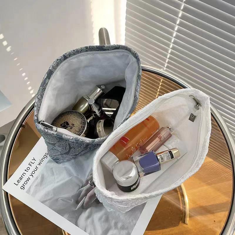 Women's Large Capacity High Sense Good-looking Minimalist Cosmetic Bags