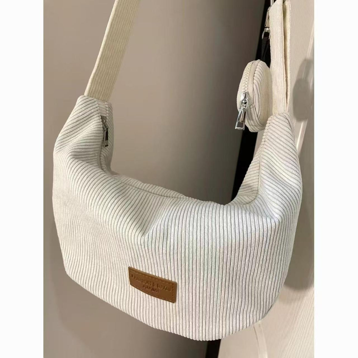 Stylish Dumpling Leisure Corduroy Zipper Commuter Women's Shoulder Bag