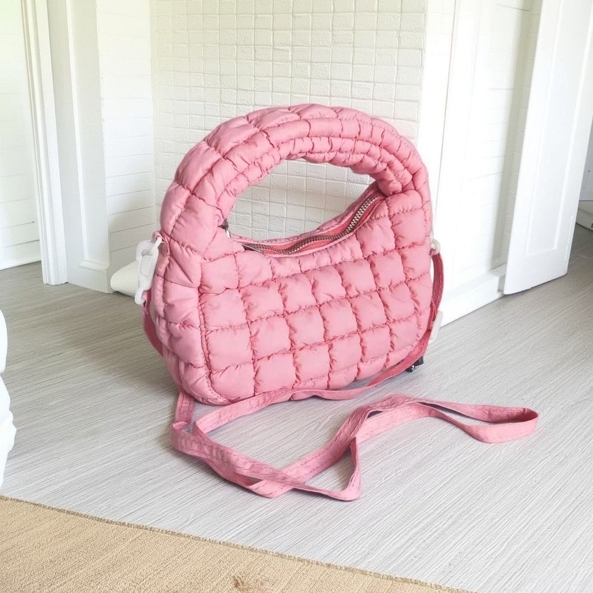 Korean Style Niche Cloud Puff Portable Women's Messenger Bag