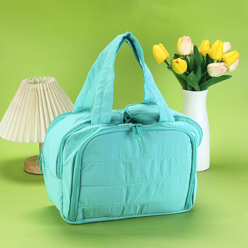 Simple Large Capacity Partition Layered Wash Portable Cosmetic Bags