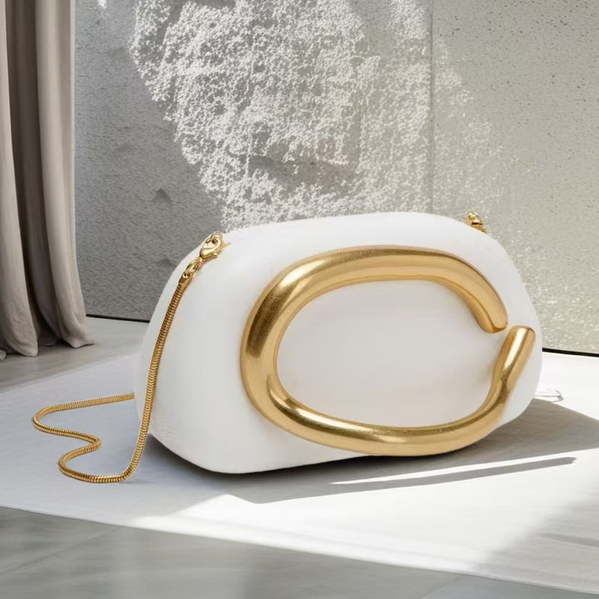 Women's Metal Clutch Box Details Decorative Personality Design Mini Women's Messenger Bag