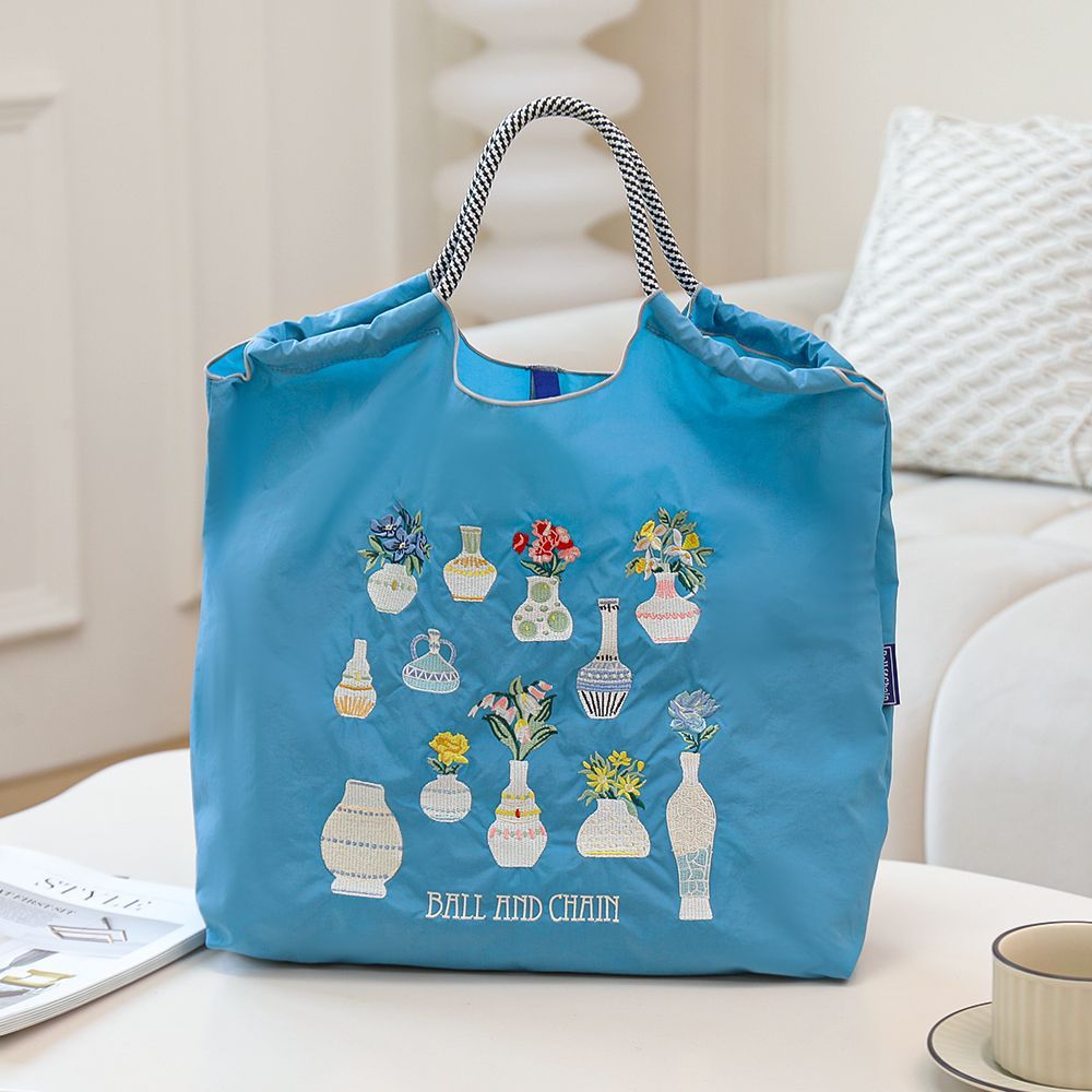 Women's Summer Needle Embroidery Nylon Large Capacity Shoulder Bags
