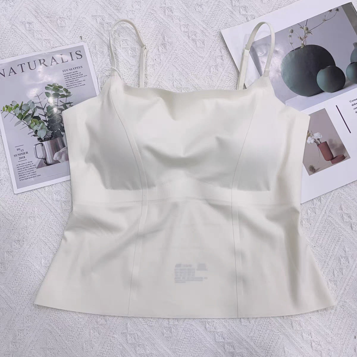 Women's Seamless Stitching Design Fashionable Integrated Camisole With Chest Pad Tanks Camis
