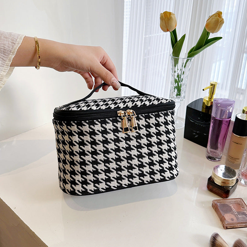 Retro Simple Fashion Portable Storage Toiletry Makeup Bag