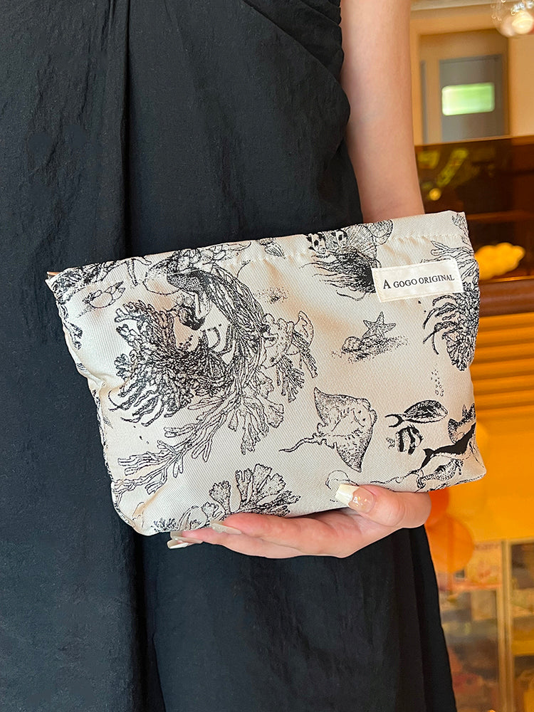 Simple Portable Skin Care Buggy Toiletry Underwear Makeup Bag