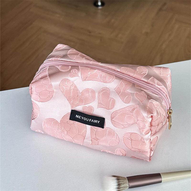 Women's Gentle Fashion Korean Style Peach Heart Makeup Bag