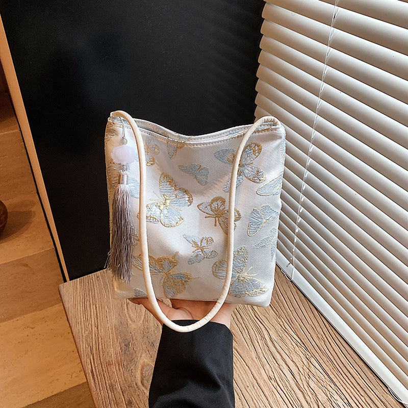 Women's Embroidered Butterfly Large Capacity Autumn Western Style Contrast Color Commuter Women's Shoulder Bag