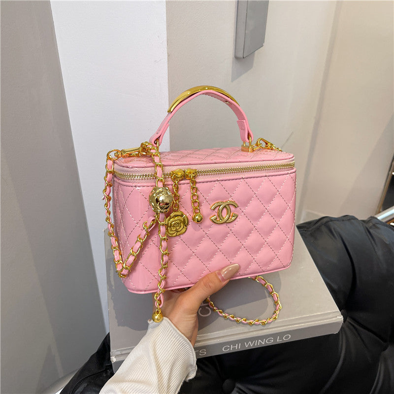 Women's Fashion Shiny Surface Rhombus Chain Portable Bags