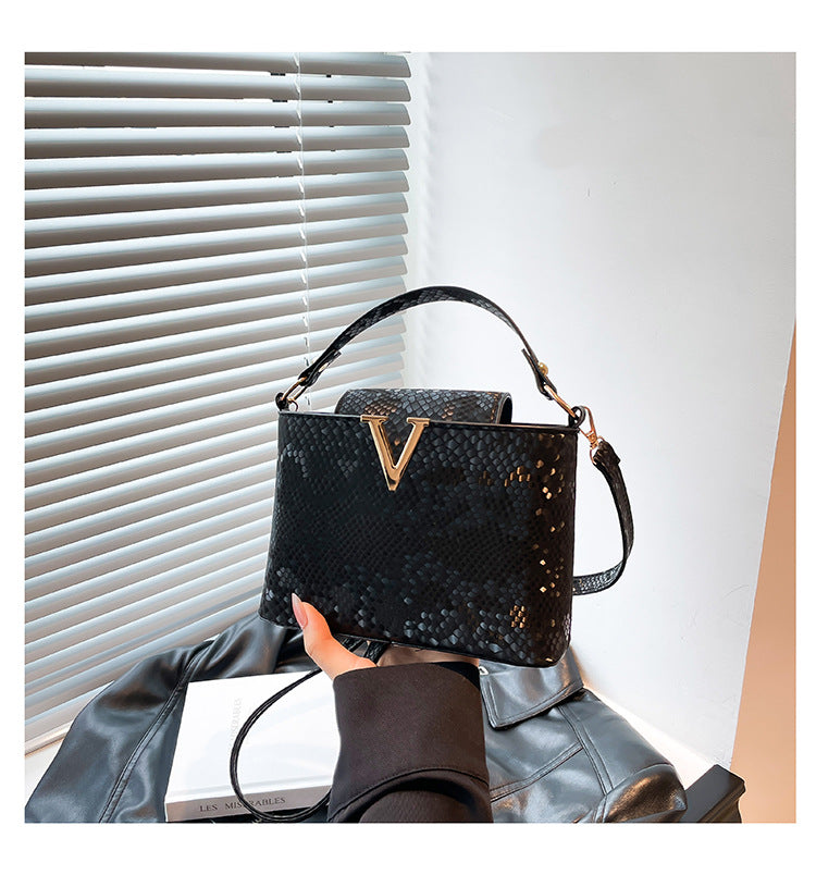 Capacity Solid Color Snake Pattern Summer Letter Hardware Texture Women's Shoulder Bag