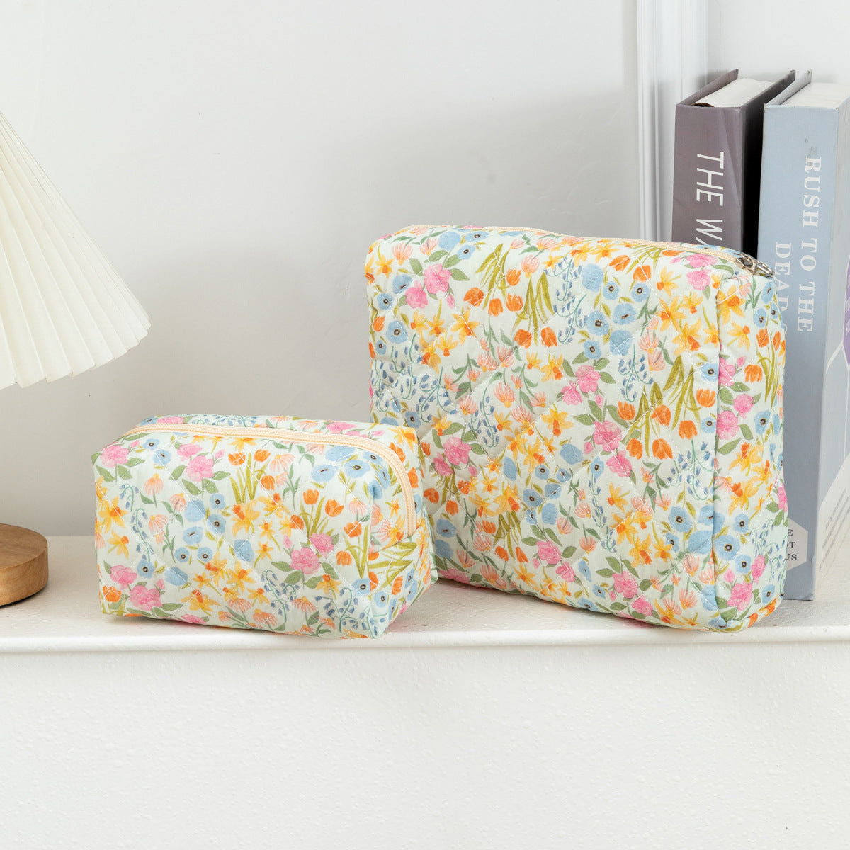 Simple Cute Portable Floral Wash Quilted Makeup Bag