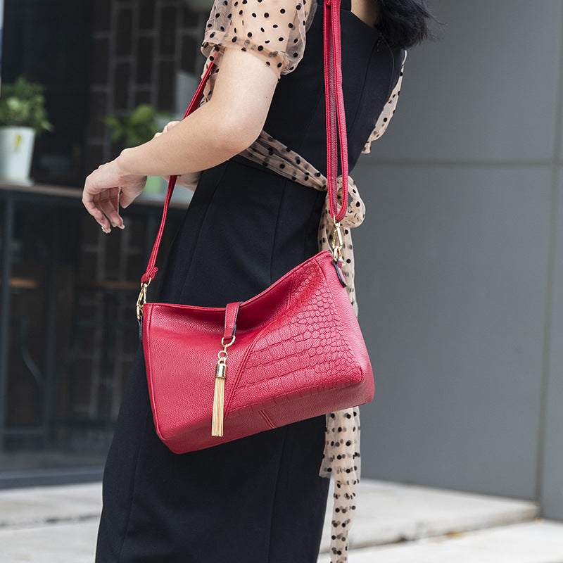 Women's Soft Leather Mother Simple Fashion Tassel Women's Shoulder Bag