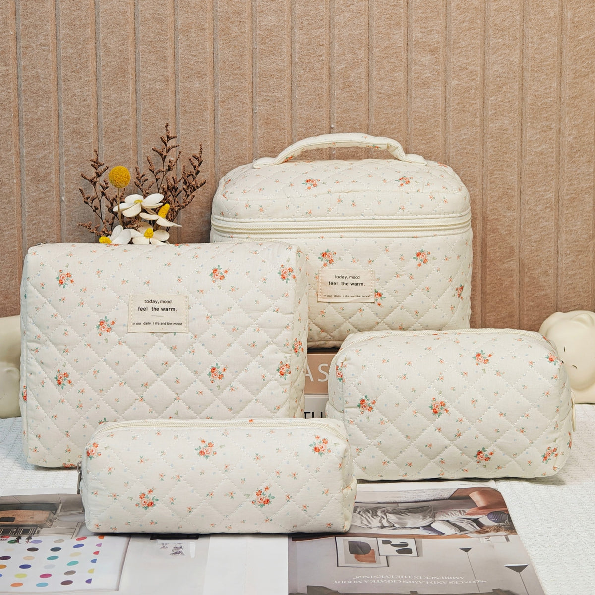 Vertical Large Capacity Three-dimensional Storage Portable Cosmetic Bags