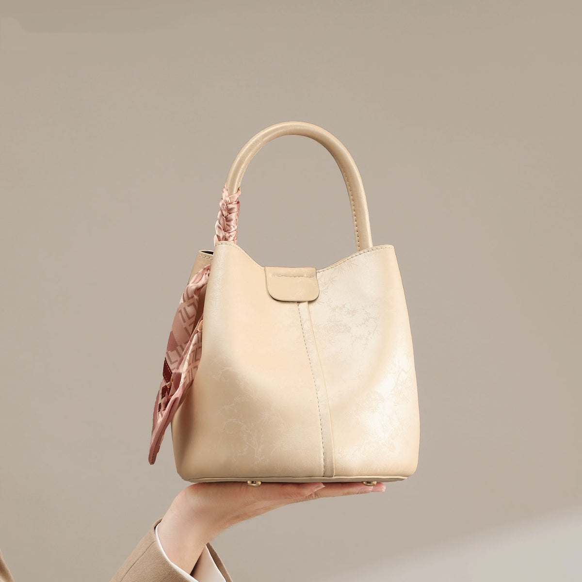 Women's Design High-grade Barrel Fashion Silk Scarf Women's Shoulder Bag