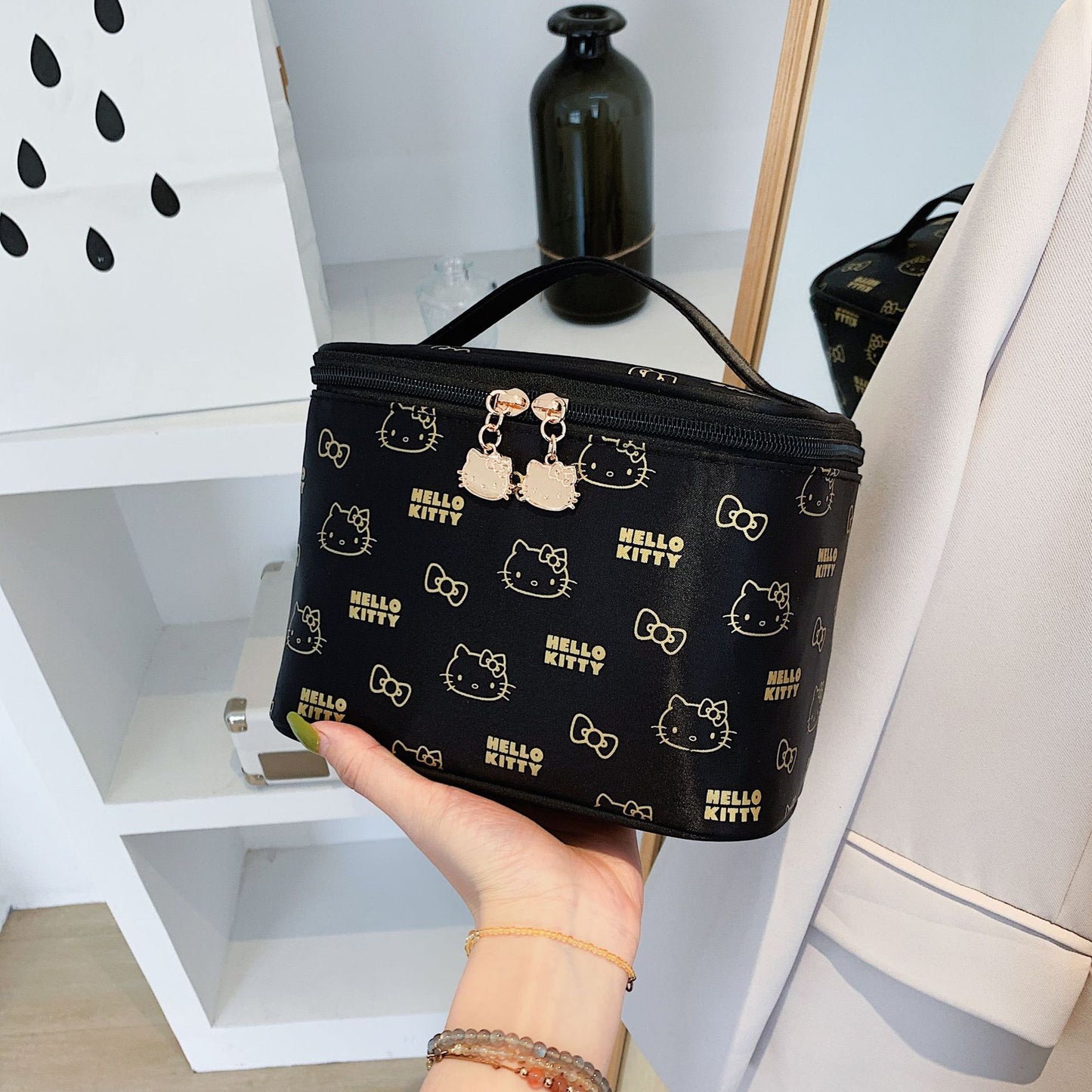 Women's Authorized Portable Large Capacity Wash Handbags