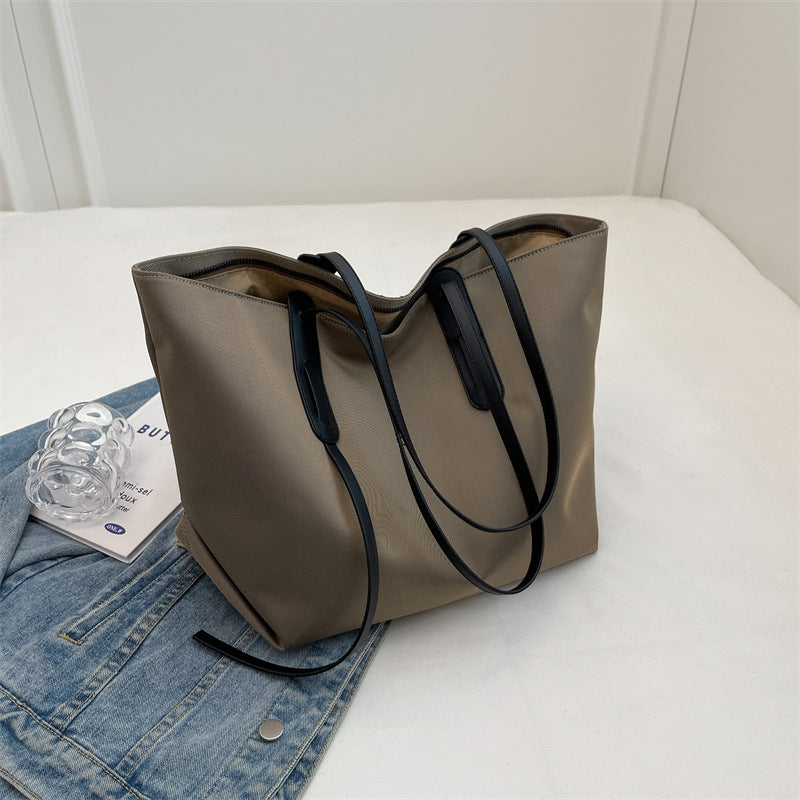 Women's Capacity Oxford Cloth Contrast Color Commuter Underarm Women's Shoulder Bag