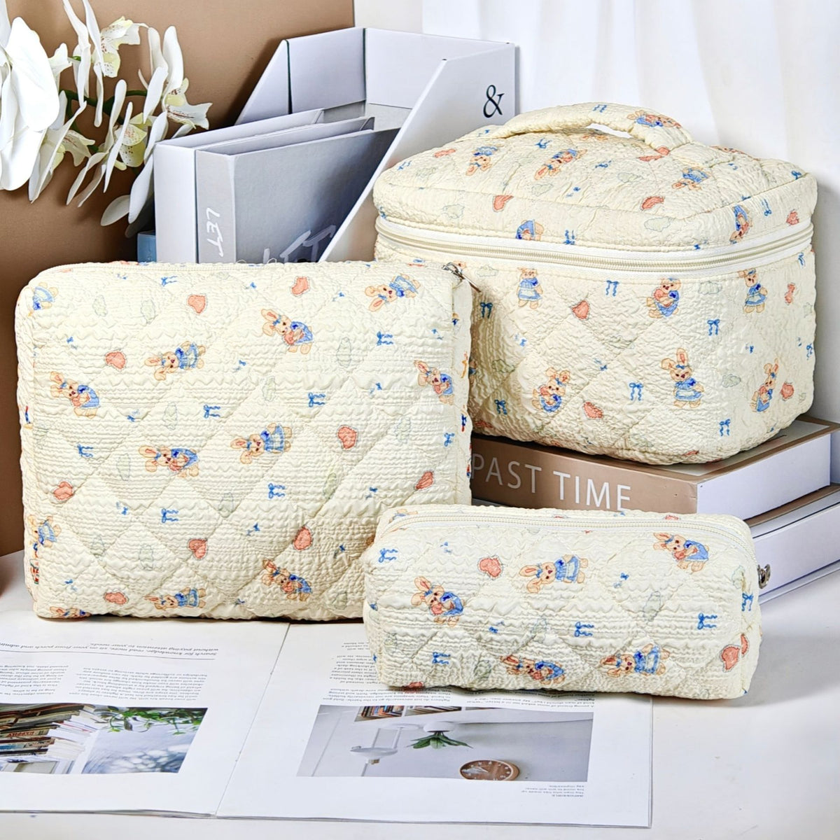 Women's Large Capacity Portable Floral Wash Quilted Cotton Pencil Makeup Bag