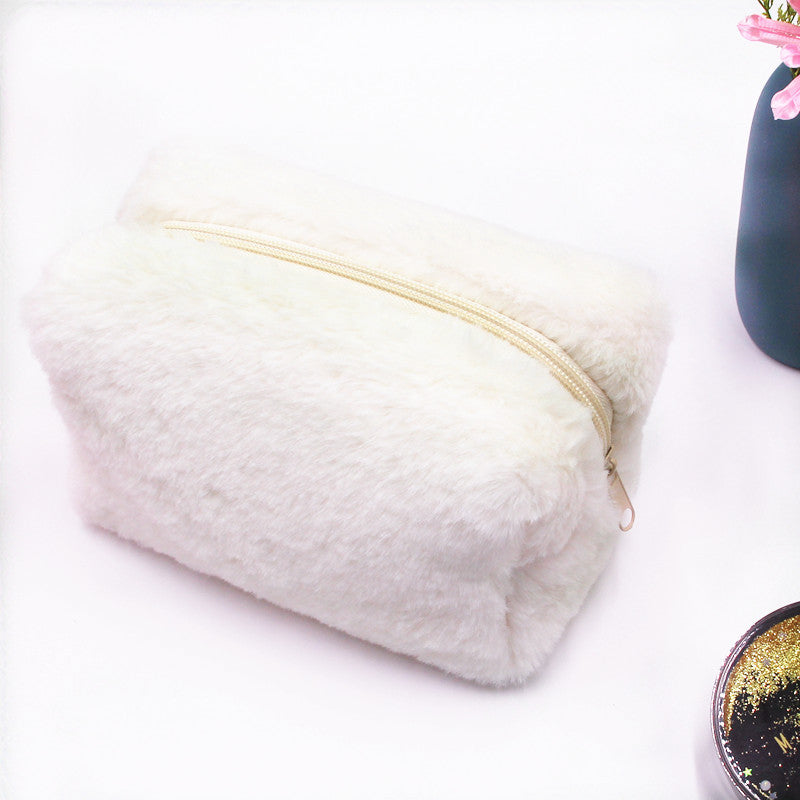 Women's Plush Portable Storage Simple Wash Hand Makeup Bag