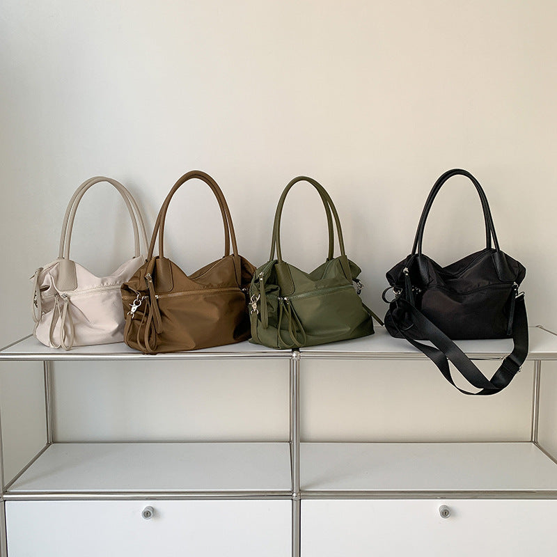 Fashionable Large Capacity Underarm Nylon Cloth Lightweight Commuter Women's Shoulder Bag