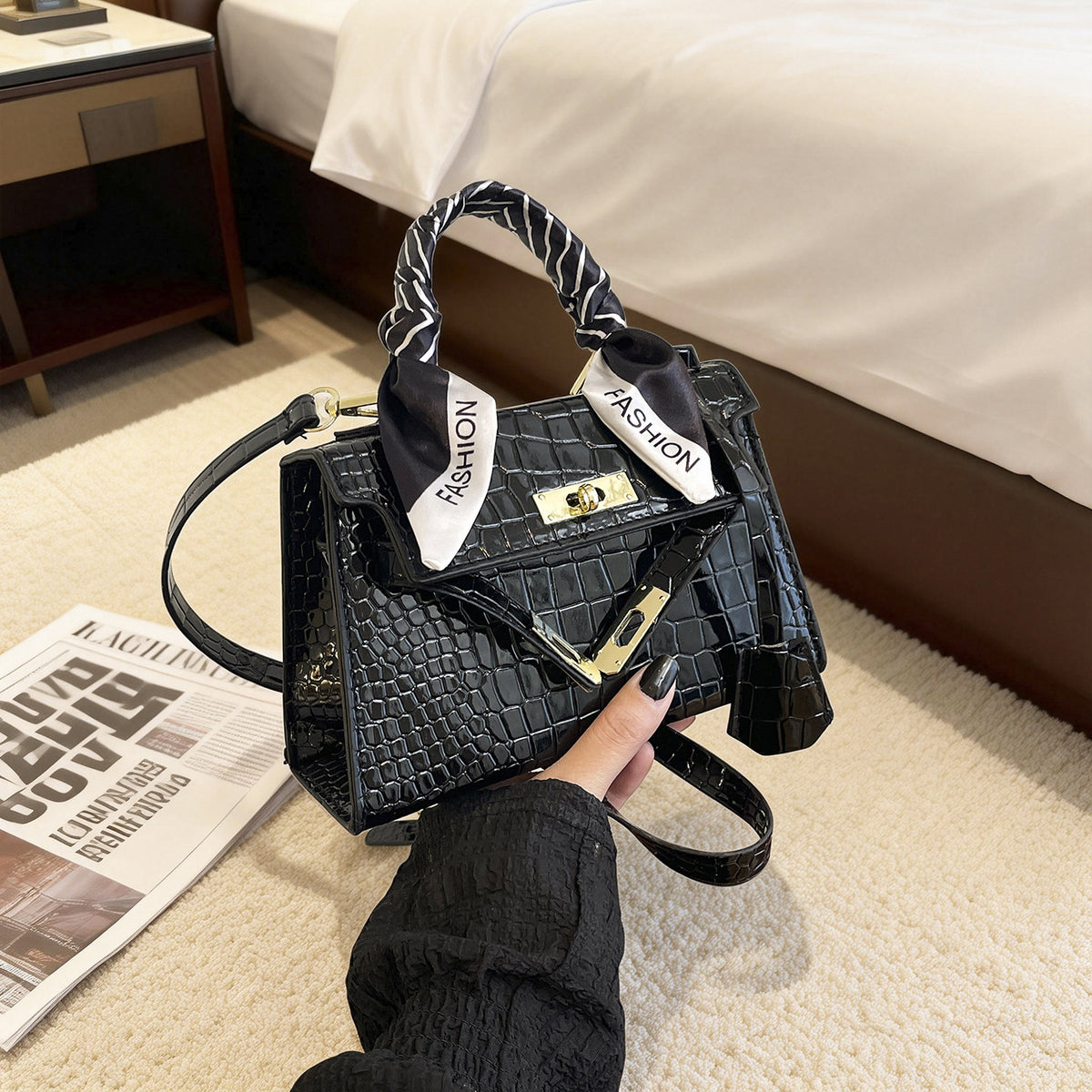 Women's Textured Crocodile Pattern Vintage Silk Scarf Women's Shoulder Bag