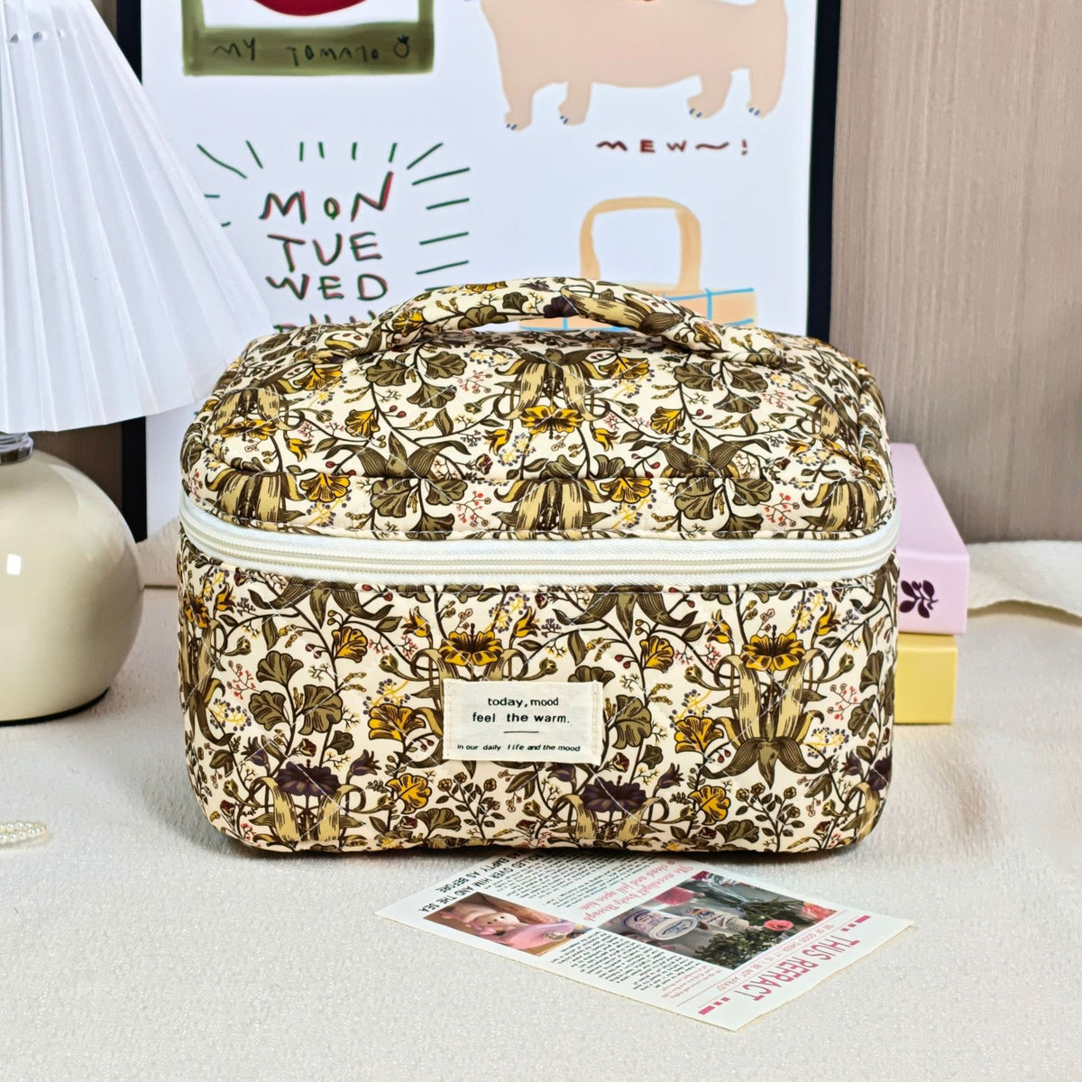 Portable Polyester Wash Retro Style Brush Makeup Bag