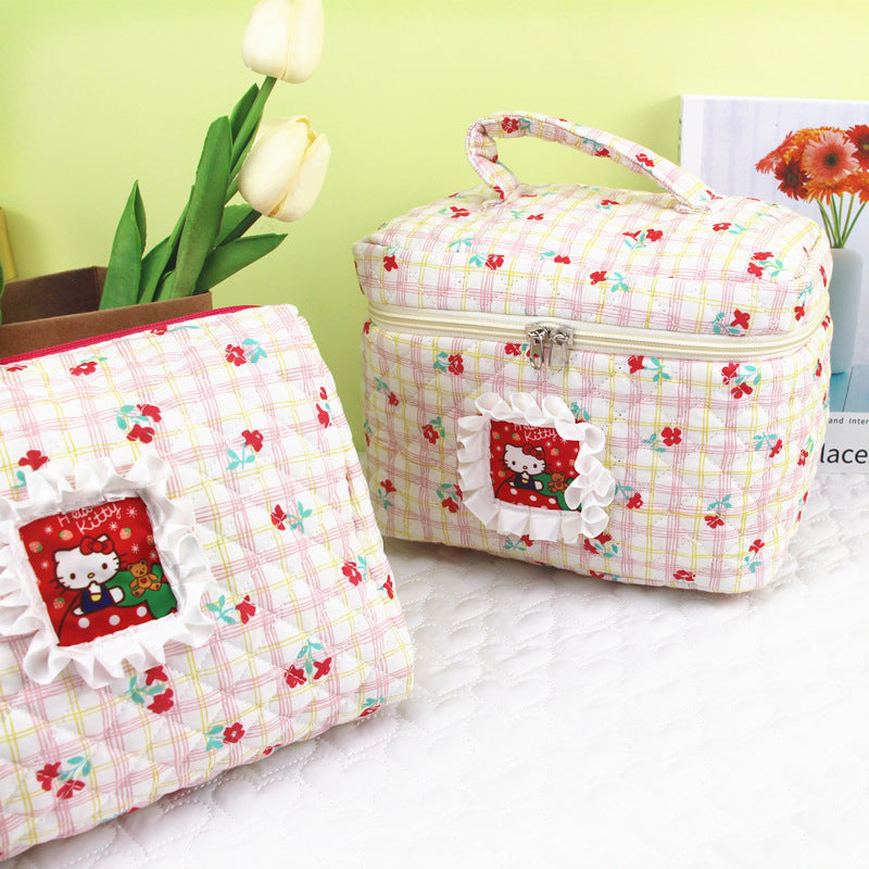 Cute Large Capacity Cat Portable Heart Storage Cosmetic Bags