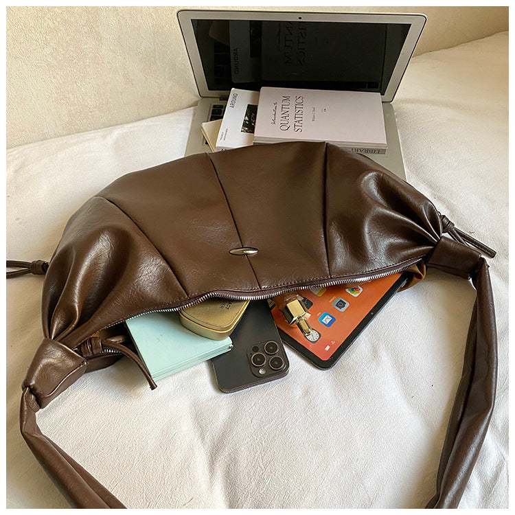 Women's Horn Large Capacity Dumpling Commuter Shopping Simple Women's Shoulder Bag