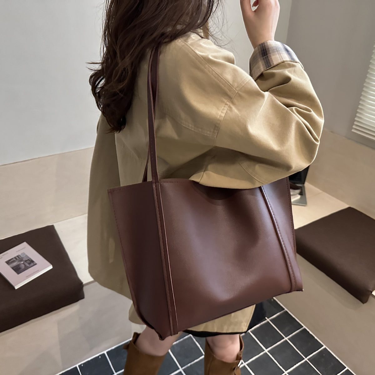 Women's Capacity Fashion Solid Color Graceful Commuter Women's Shoulder Bag