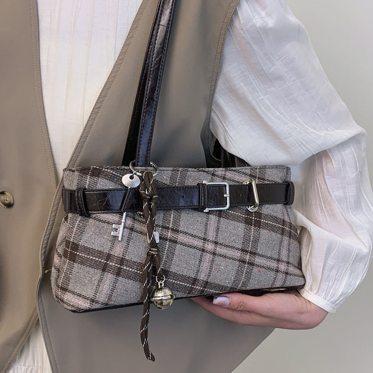 Women's Popular Plaid Fashionable High Sense Twist Women's Shoulder Bag
