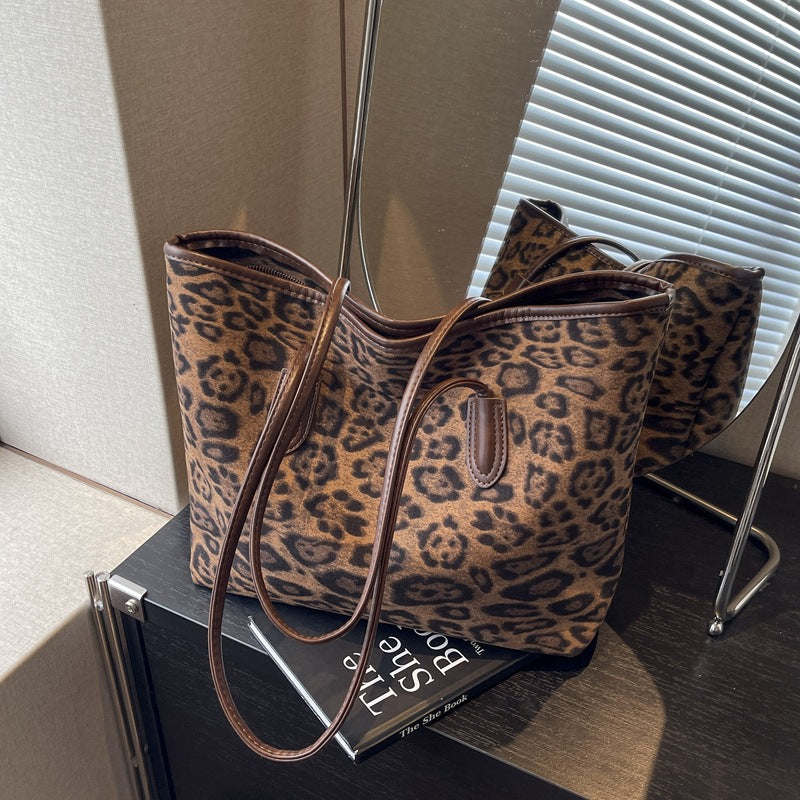 Women's Large Capacity Leopard Print Fashion Mom Tote Bags