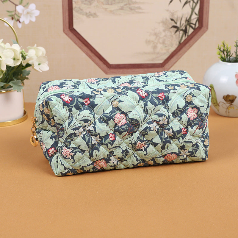Floral Quilting Zipper Large Capacity Carrying Cosmetic Bags