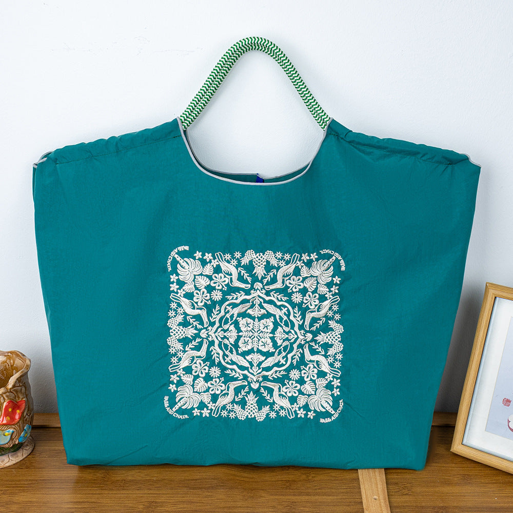 Environmental Protection Embroidery Shopping Nylon Cloth Flower Hand-held Minority Bags
