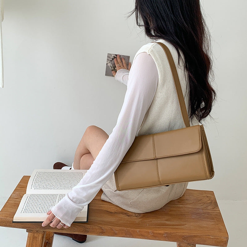 Women's Style Retro Commuter Underarm Large Capacity Shoulder Bags