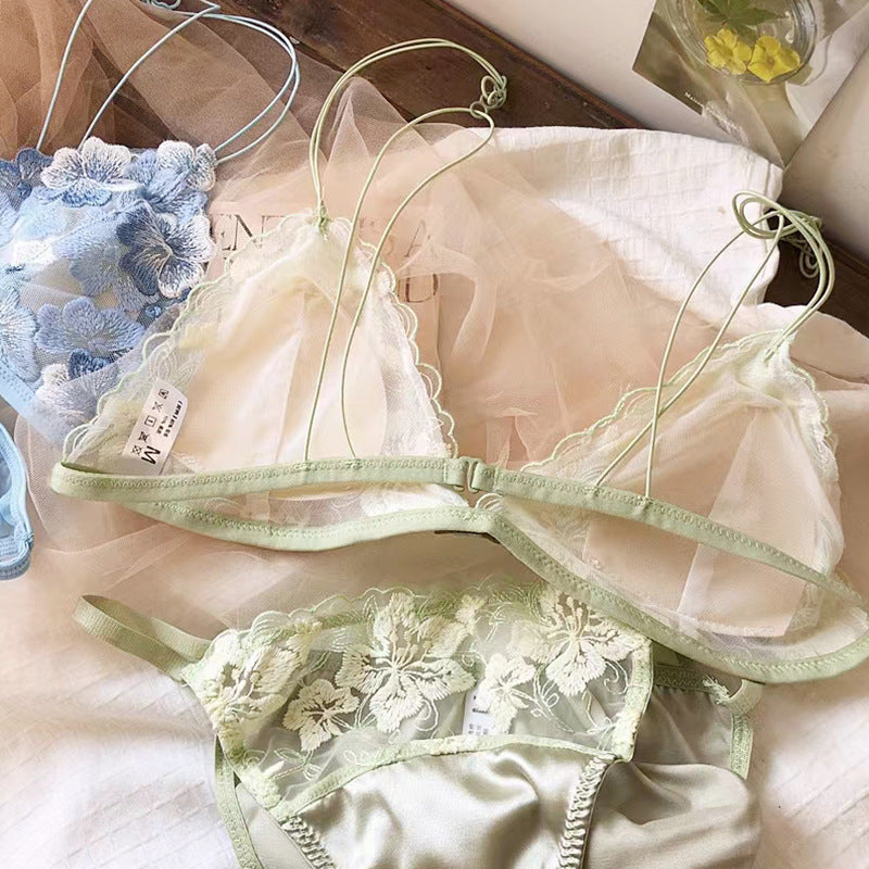 Underwear Beautiful Embroidered Lace Without Steel Ring Hollow Lingerie Sets