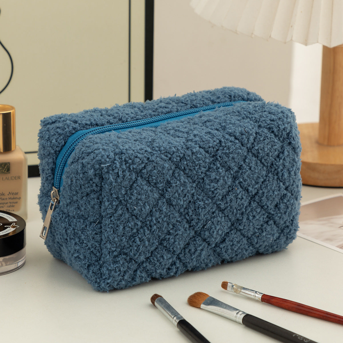 Women's Plush Portable Storage Simple Wash Hand Makeup Bag