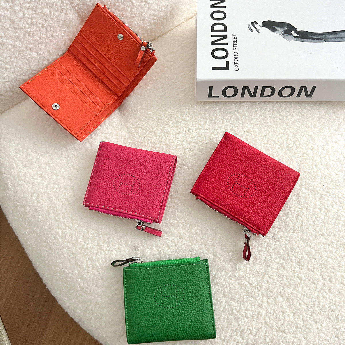 Female Short One Hollow Mini Cowhide Card Holder