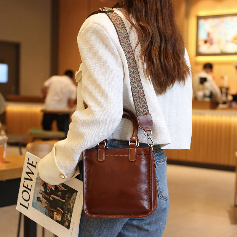 Comfortable Women's Portable Cowhide Niche Commuter Women's Shoulder Bag