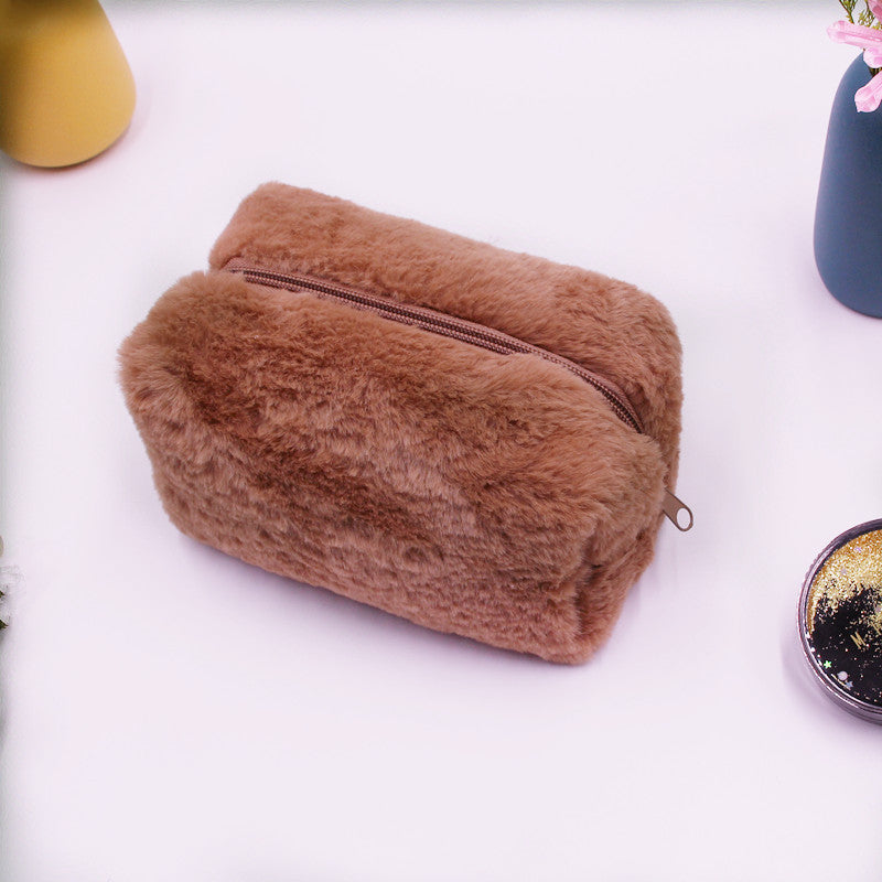 Women's Plush Portable Storage Simple Wash Hand Makeup Bag