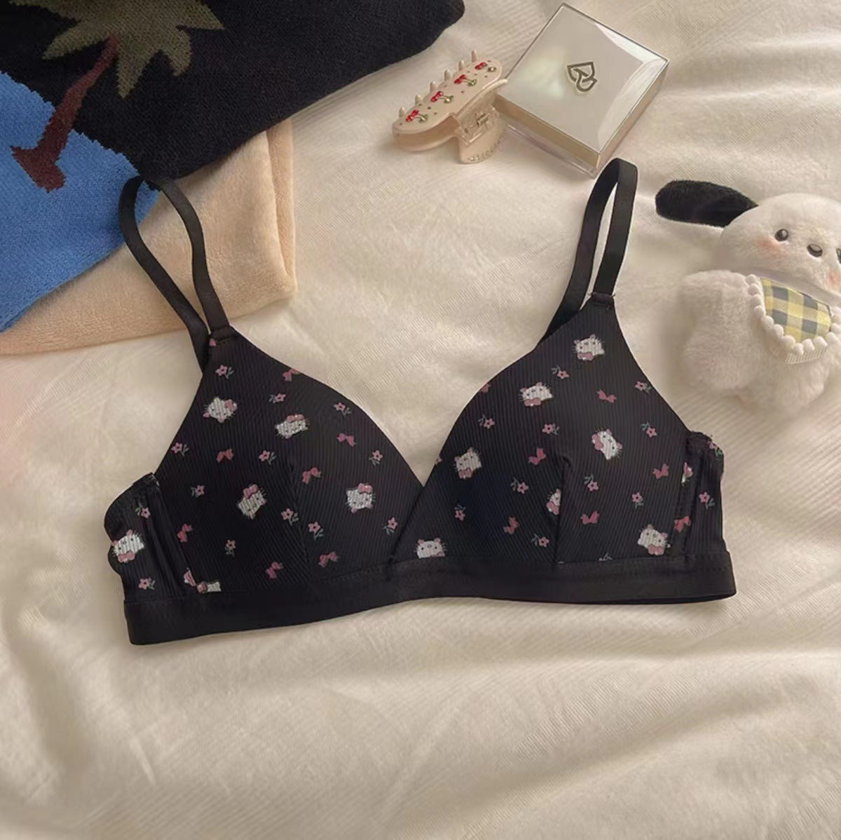 Traceless Underwear Wireless Female Triangle Cup Everyday Bras