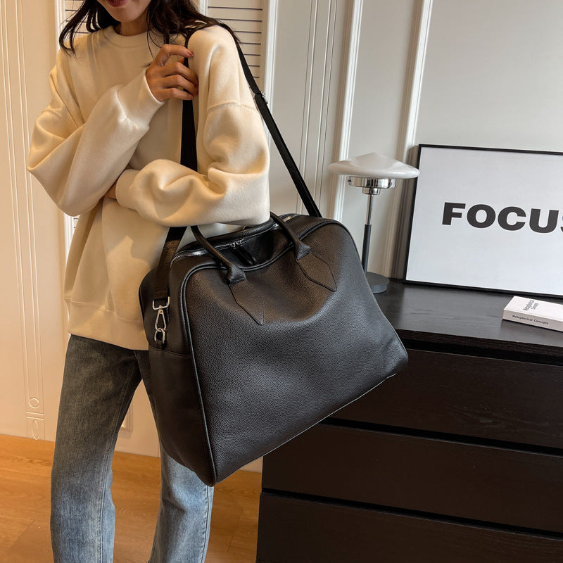 Large Capacity Lightweight Western Fashionable Stylish Solid Travel Bags