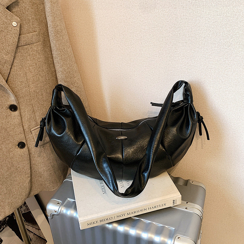 Women's Horn Large Capacity Dumpling Commuter Shopping Simple Women's Shoulder Bag