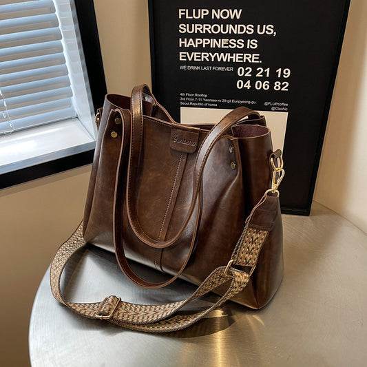 Glamorous Large Capacity Commuter Texture Wide Crossbody Bags