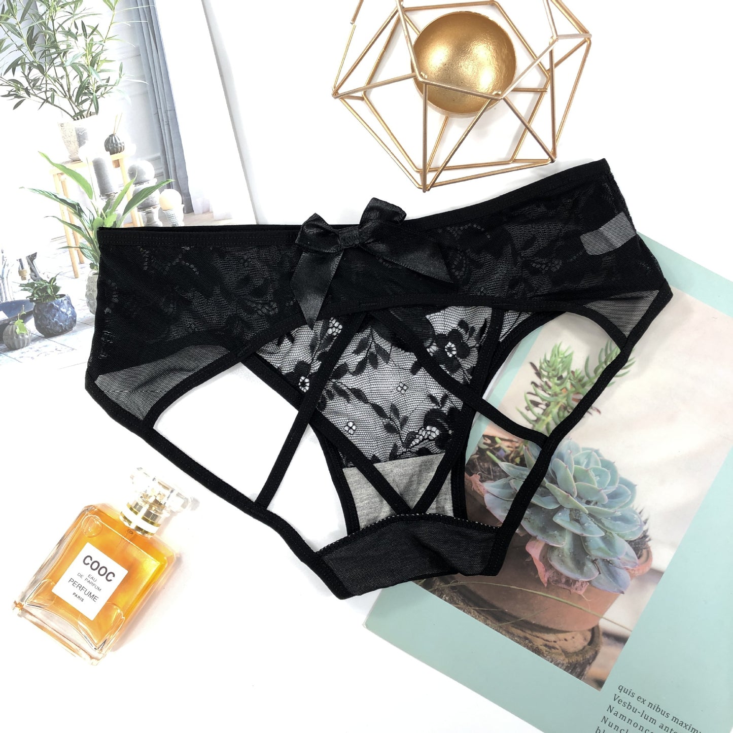 Women's Bow Breathable Antibacterial Crotch Thin Strap Crossing Panties