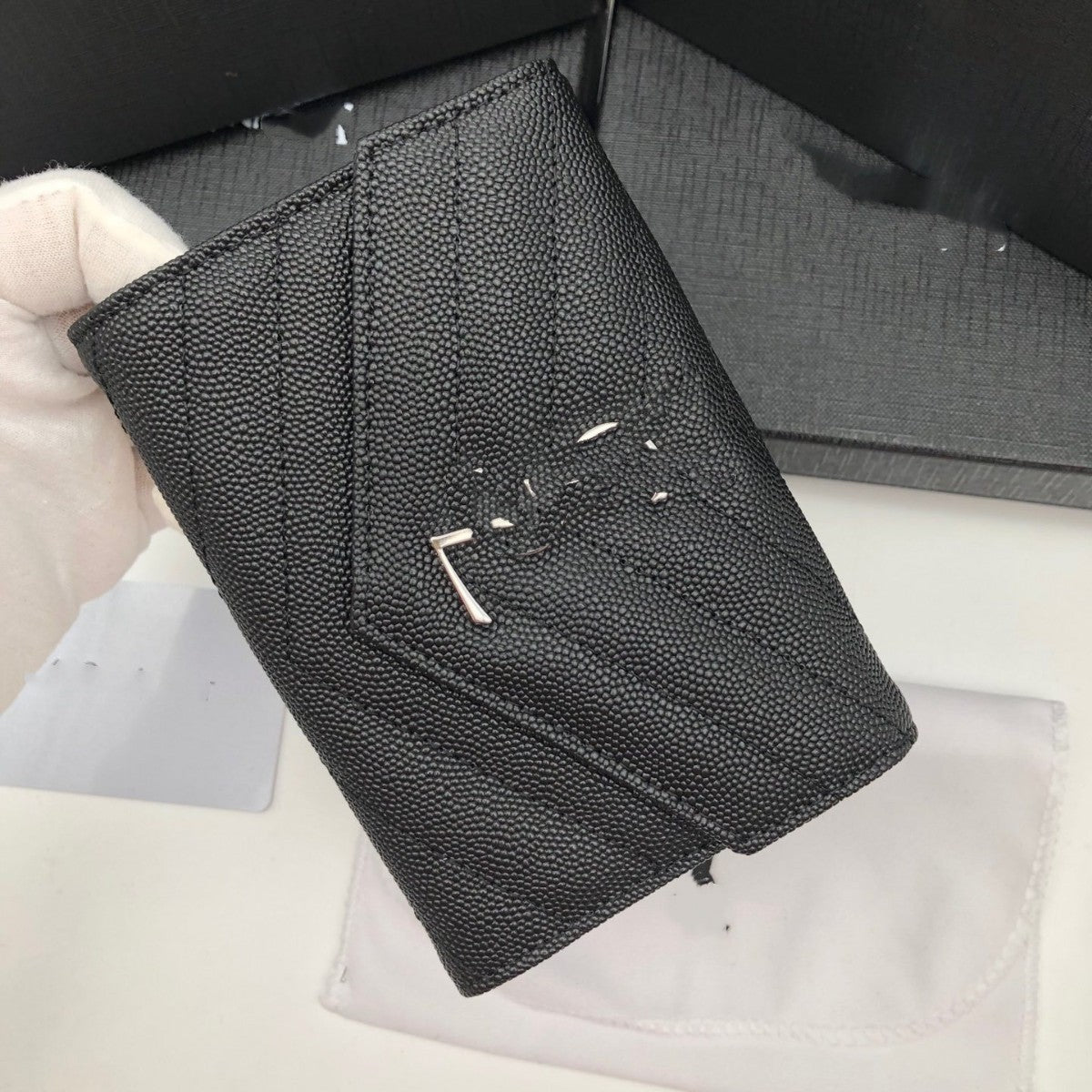 Caviar Short Cowhide Two Fold Multiple Slots Large Capacity Ladies Wallet