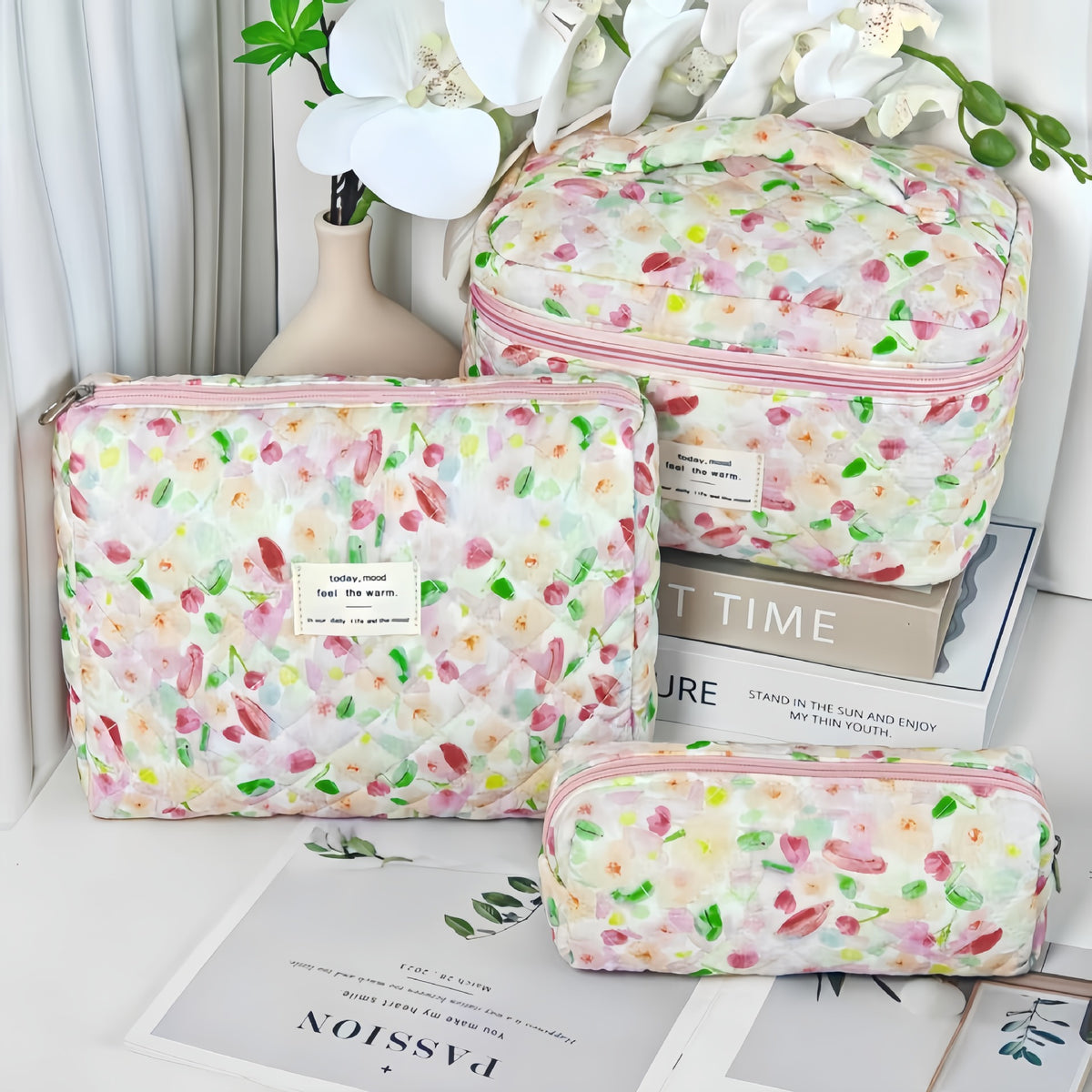 Large Capacity Portable Polyester Cotton Thickened Makeup Bag