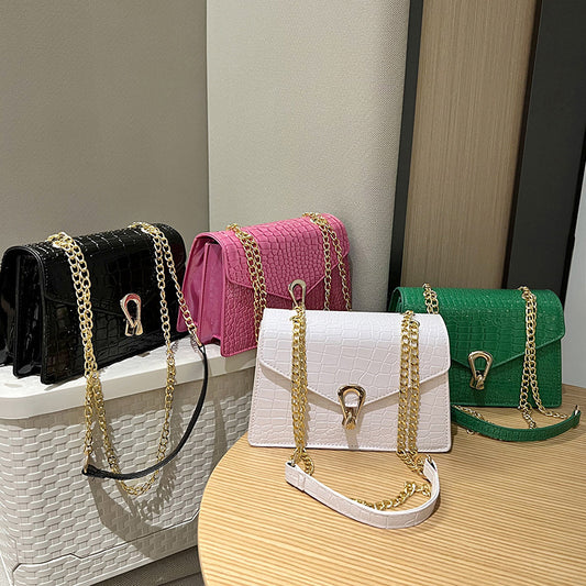 Women's Red Crocodile Pattern Chain Springtide Flow Crossbody Bags